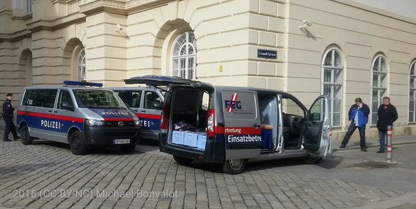 Die FPÖ-Gewerkschaft sorgt bei der rechtsextremen Kundgebung in Wien für die Versorgung der Polizei.